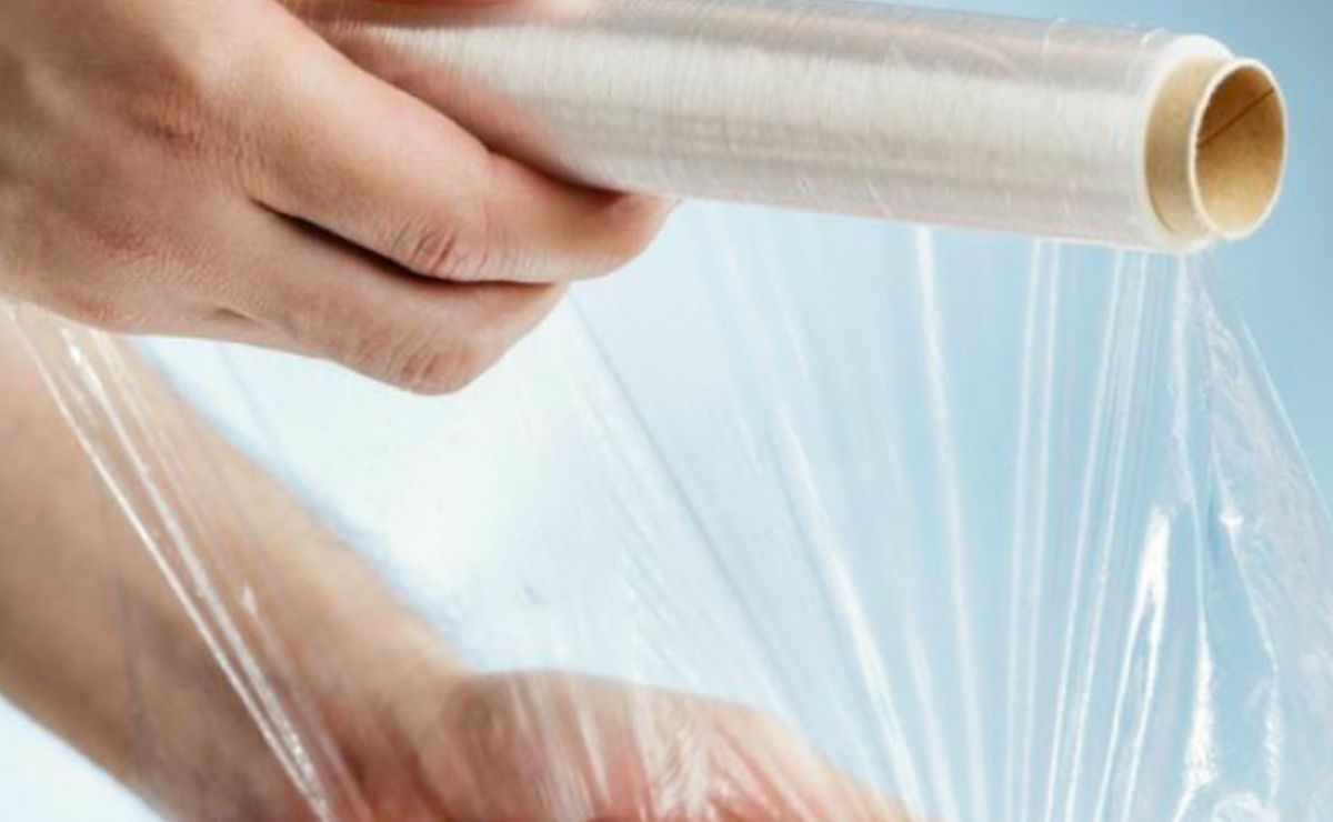 Te contamos cuál es el mejor truco casero para usar de manera correcta el papel film en casa