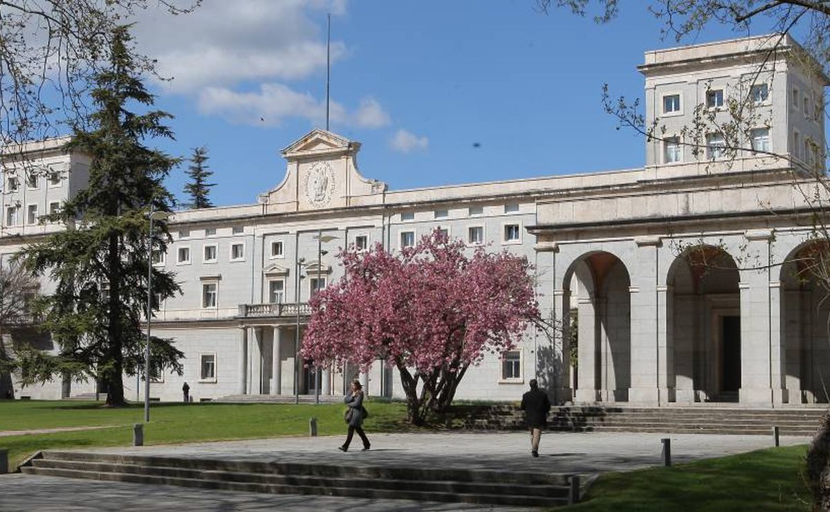 UNIVERSITÉ DE NAVARRA